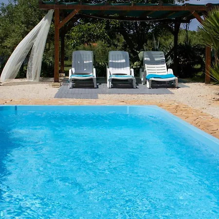Vila Palera *